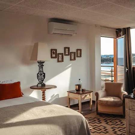 Surplage Hotel Cavaliere Le Lavandou Exterior foto