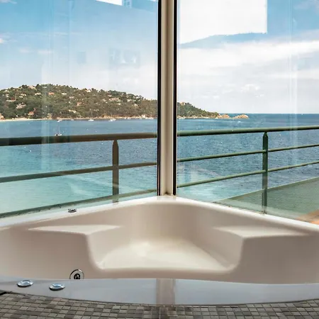 Surplage Hotel Cavaliere Le Lavandou Exterior foto