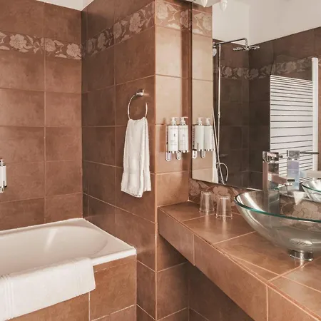 Surplage Hotel Cavaliere Le Lavandou Exterior foto