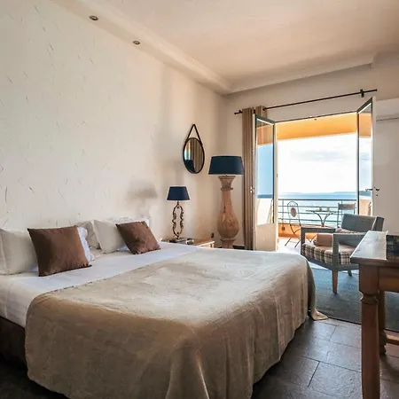 Surplage Hotel Cavaliere Le Lavandou Exterior foto