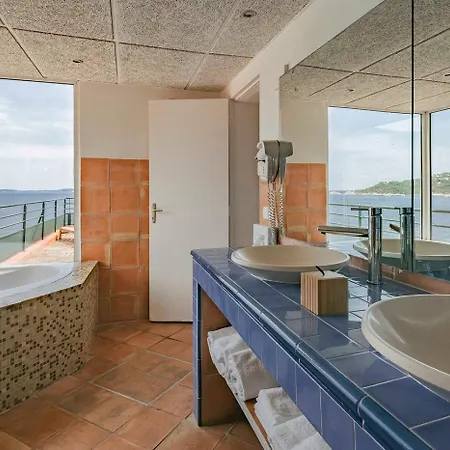 Surplage Hotel Cavaliere Le Lavandou Exterior foto