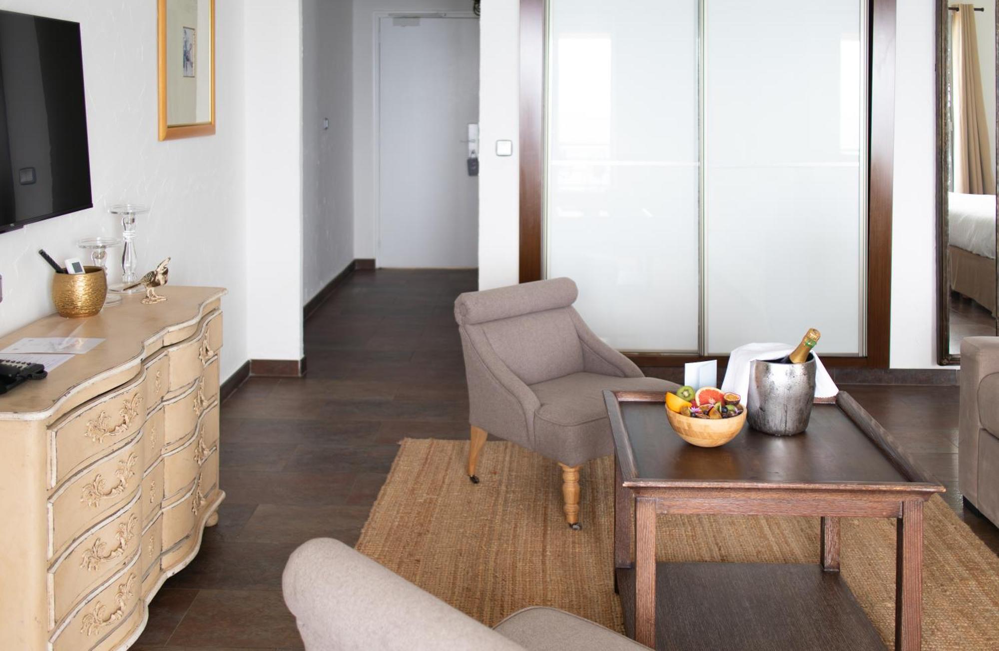 Surplage Cavaliere Hotel